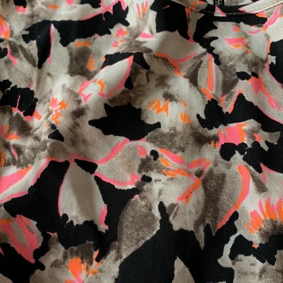 B Jewel crop top size medium - Picture 8 of 16